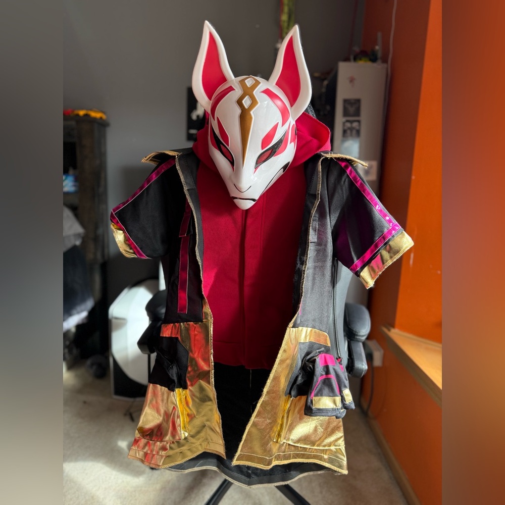 Fortnite Drift Costume Youth Medium 8-10 Spirit Halloween Complete